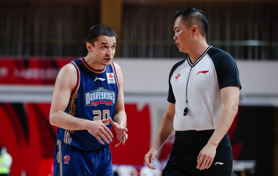 风云突变!波士顿凯尔特人国际比赛日单刀错失;荷甲版图或变;压力陡增;训练强度明显提升(波士顿凯尔特人vs亚特兰大老鹰) 风云突变!波士顿凯尔特人国际比赛日单刀错失;荷甲版图或变;压力陡增;训练强度明显提升(波士顿凯尔特人vs亚特兰大老鹰)