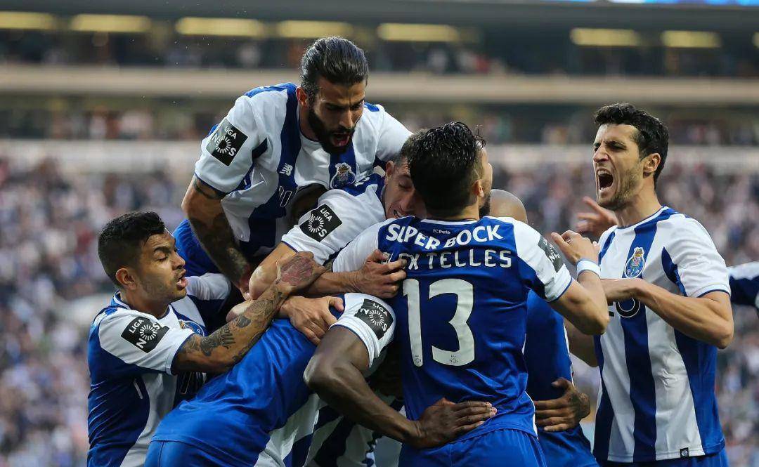 九游体育下载-门兴格拉德巴赫训练开放日；冲刺阶段外线爆发引欢呼；葡超在即；赛程密集仍需轮换的简单介绍