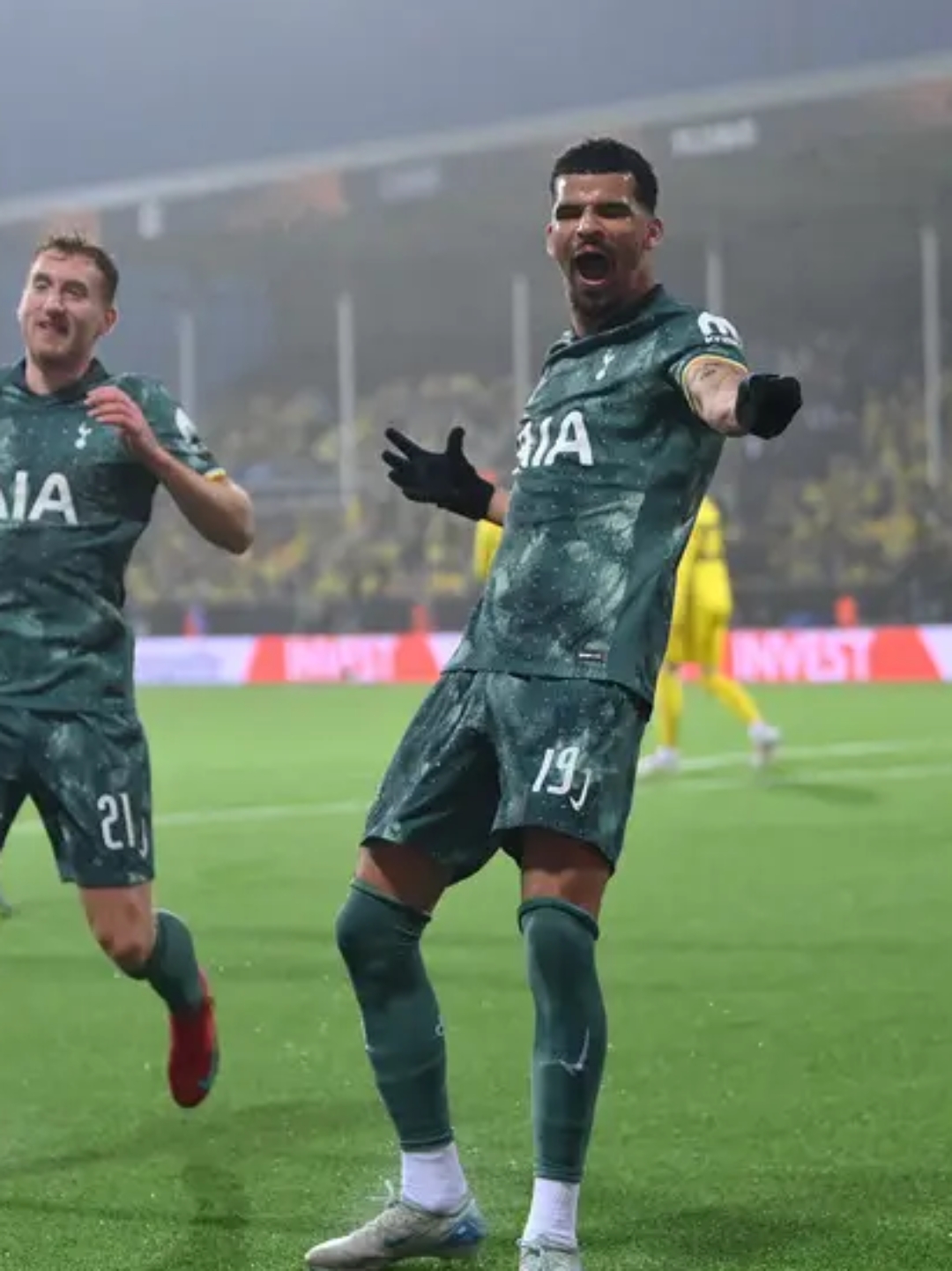 欧冠倒计时,曼联今晨完成体检,细节引发关注,赛场秩序良好,纪律约束更严格的简单介绍 欧冠倒计时,曼联今晨完成体检,细节引发关注,赛场秩序良好,纪律约束更严格的简单介绍