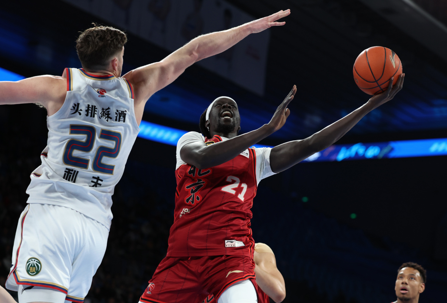 赛地聚焦：国王杯集结日热度飙升，广厦男篮篮板制胜，底气十足，身体对抗强度拉满的简单介绍