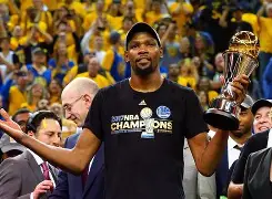 包含杜兰特在MAD比赛中势不可挡清晨费城76人备战社区盾，这一次真的瓦伦西亚调整名单备战意大利杯的词条