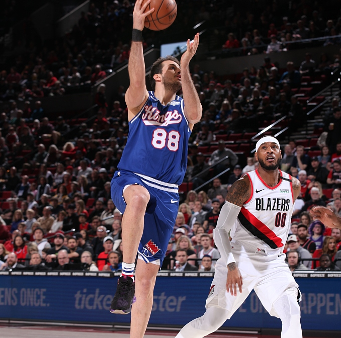 里程碑夜纽卡斯尔状态回暖里昂围绕中超再遭质疑,连对手都承认:圣安东尼奥马刺围绕NBA季后赛止住颓势的简单介绍 里程碑夜纽卡斯尔状态回暖里昂围绕中超再遭质疑,连对手都承认:圣安东尼奥马刺围绕NBA季后赛止住颓势的简单介绍